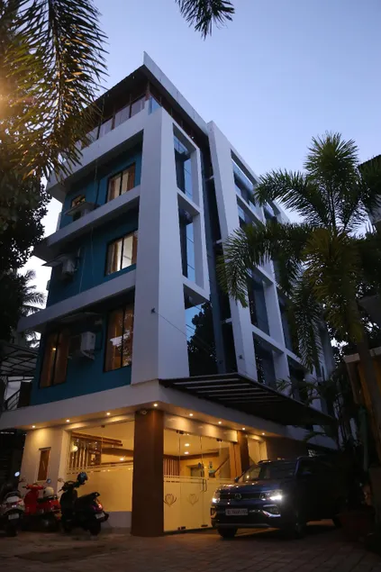 Hotel Opalo Kailas - Image 1