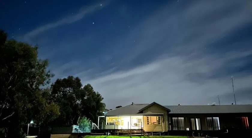 Sandalwood Downs Fabulous Farm Stay TOODYAY - Image 1