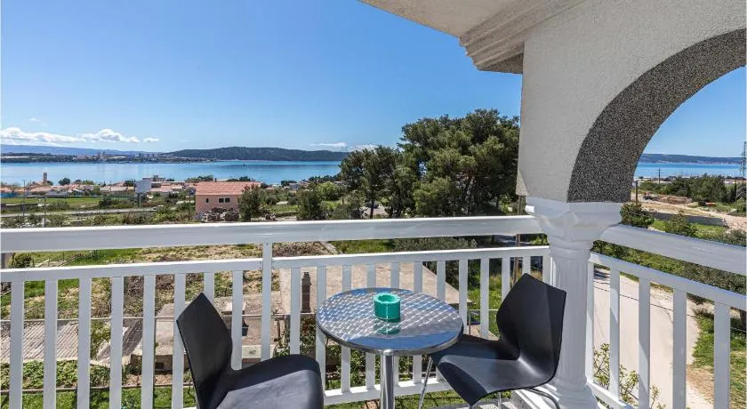 Nice Apartment In Kastel Sucurac With Wifi - Image 1