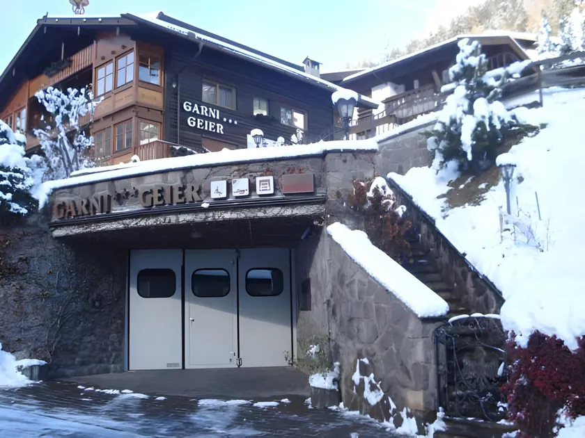 Garni Hotel Geier - Image 1
