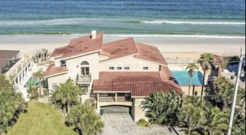 Flagler Beach Ocean Front Villa w/ Lg. In ground Pool-5-6Br/4Bth& attached apt - Image 1