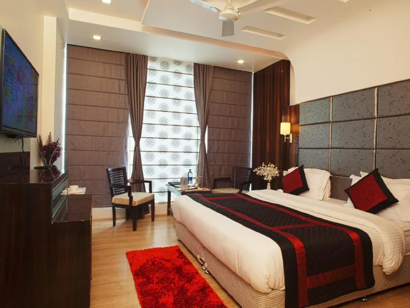 Hotel Delhi 55 -City Center, New Delhi Railway Station, Paharganj - Image 1