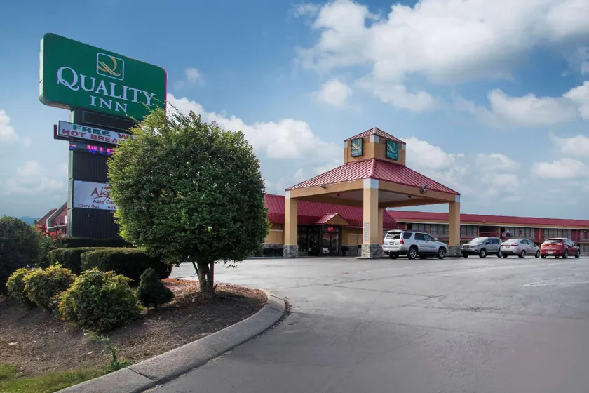 Quality Inn - Dickson - Image 1