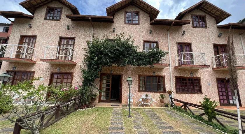 Casa com vista deslumbrante próximo a feirinha - Image 1