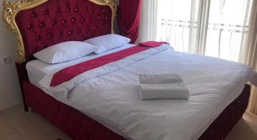 Luxx Suite Mecidiyeköy - Image 1