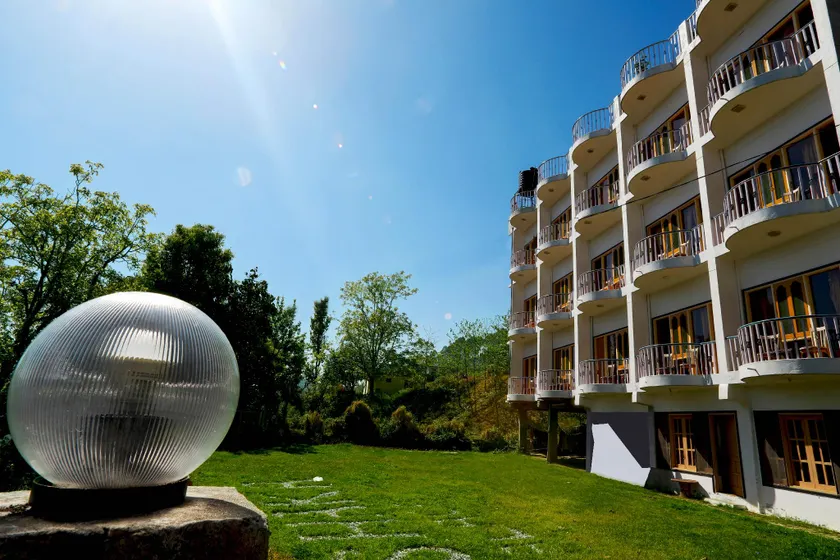 SWAASHA VISTA - Image 1