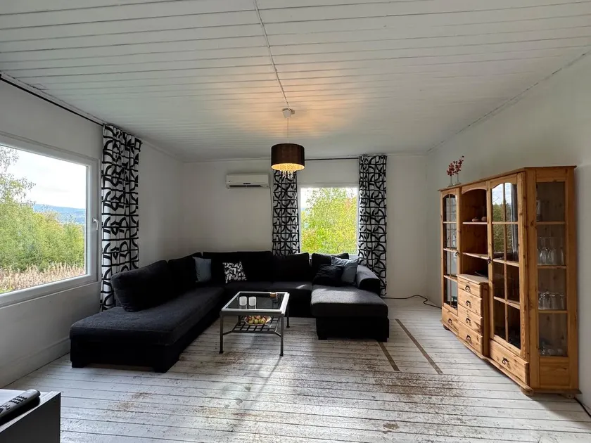 Ljungaverk Borrbodsvägen 1 Stort hus med 2 våningar - Image 1