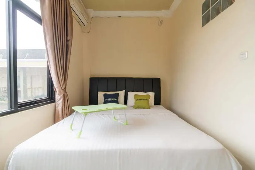 Urbanview Hotel Nugraha Palembang by RedDoorz - Image 1