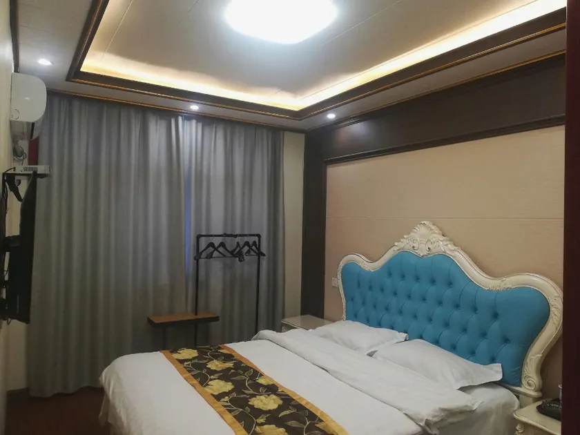 Hot Spring Hotel (Feicheng Bus Station Branch) - Image 1