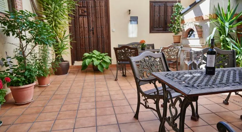 Hostal Rural Los Telares - Image 1