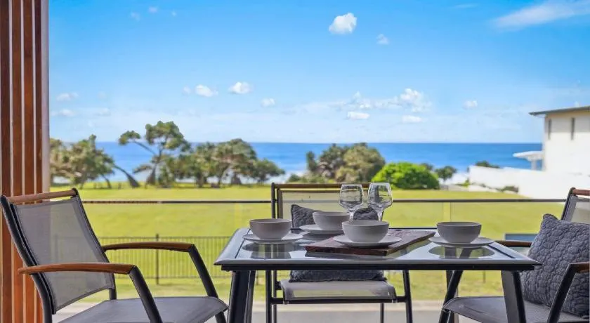Oceanfront View - Pizza Oven, Pool, Beach - Image 1