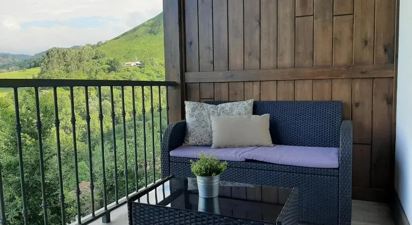 Apartamentos El Llanin - Image 1