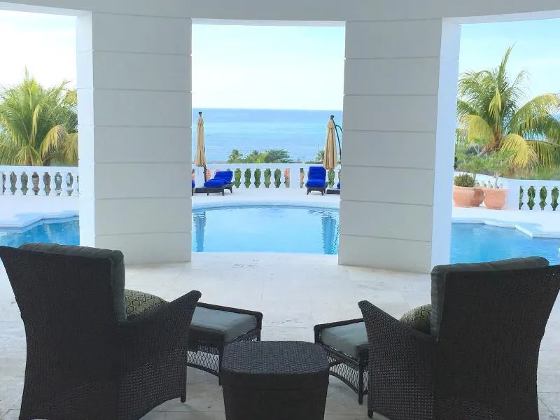 Ocean West Boutique Hotel - Image 1