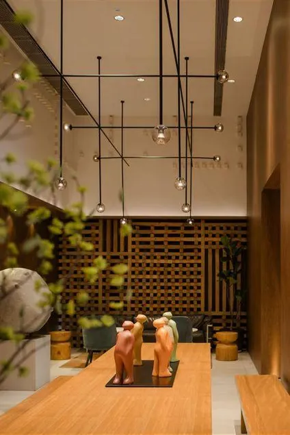 Ben Hotel - Image 1