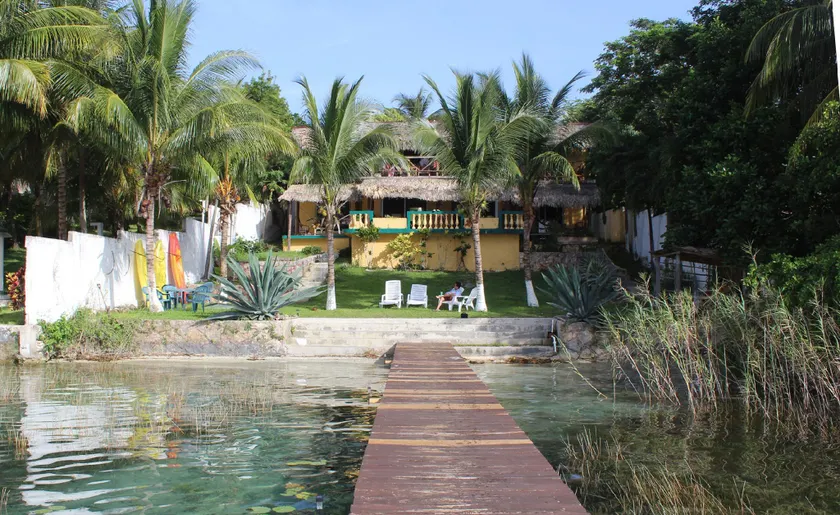 Amigos Hotelito - Image 1