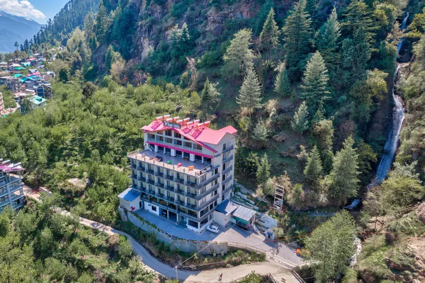 Vine Hills Resort & Spa Manali by The Beatle - Image 1