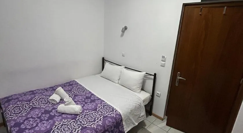 panos hause - Image 1