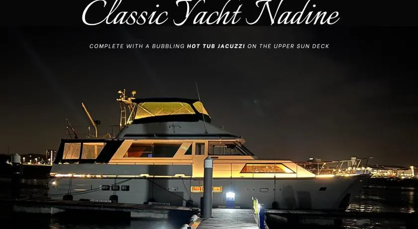 Classic Yacht Nadine in Poole Harbour, Dorset, with a Hot Tub Jacuzzi - Image 1