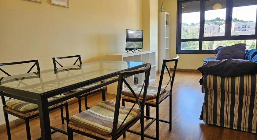 1A106 Amplio y cómodo apartamento by R2R Consulting - Image 1