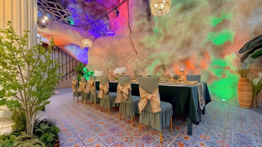 Bridal chamber - Image 1