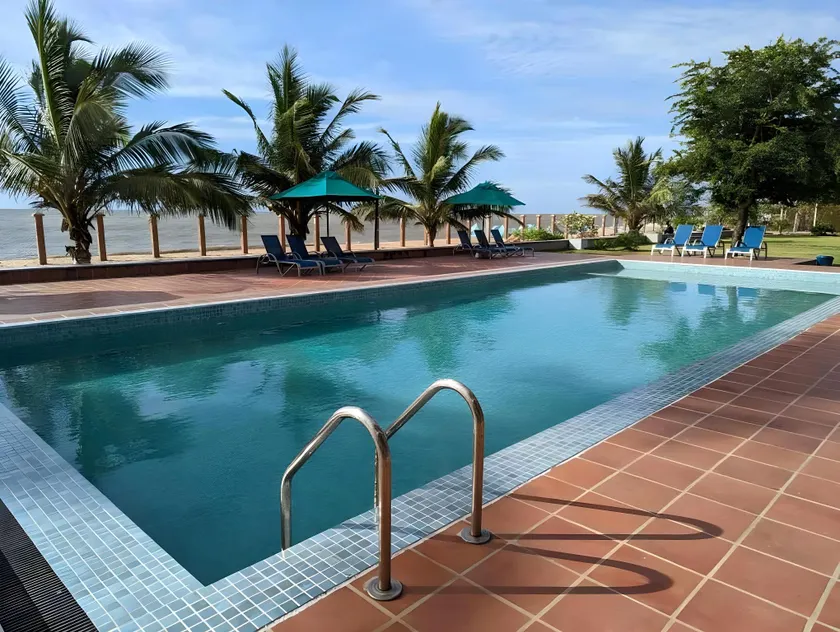 Hiru Villas and Kitesurfing - Image 1