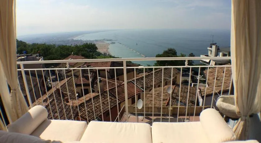 Casa Nina - Image 1