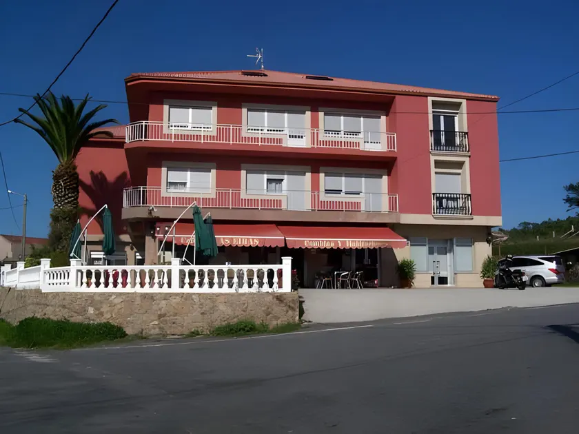 As Eiras Lires Hotel Restaurante - Image 1