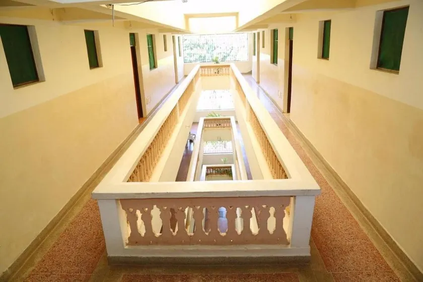Merry Villa Hotel & Apartments - Image 1