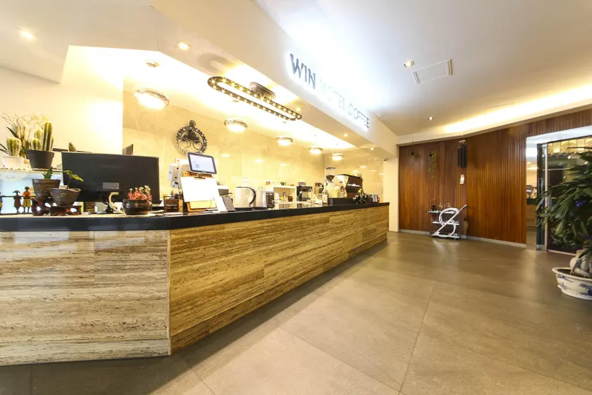 Andong Win Hotel - Image 1