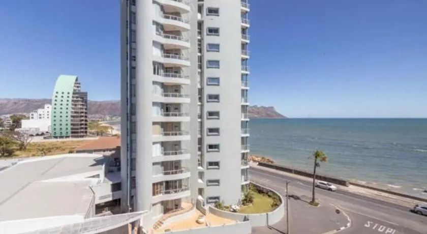 Luxury Beach Front Apartment - Image 1
