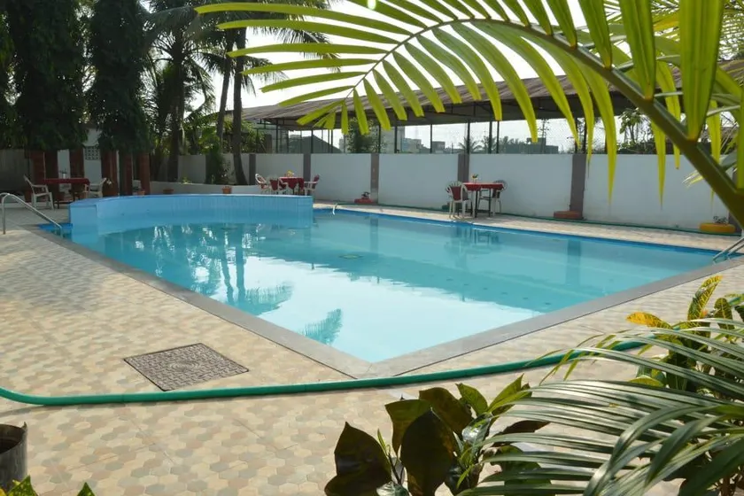 Hotel Kaanchan - Image 1