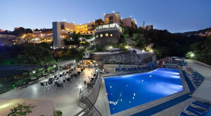 Crystal Hotel Bodrum - Image 1