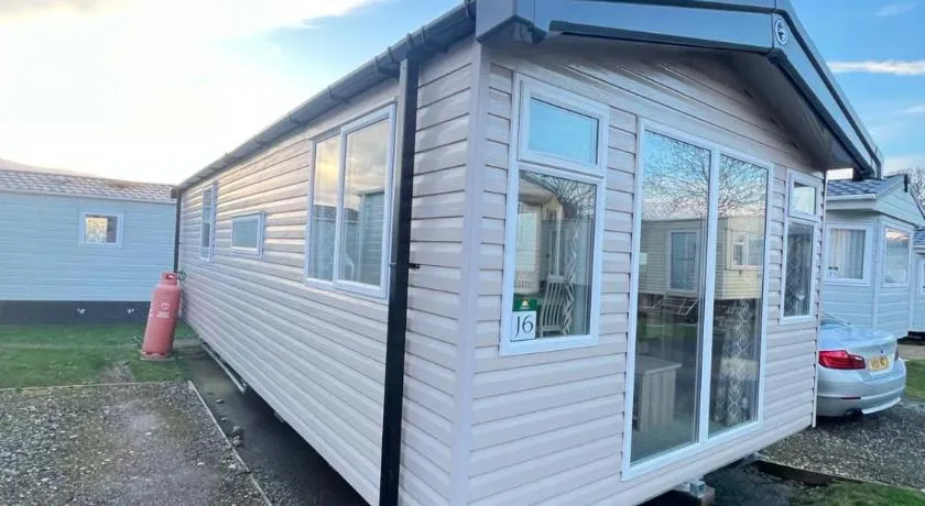 C2 Fairway Holiday Park - Image 1