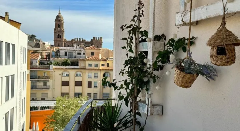 Exclusive Views of Malaga, Santa Isabel - Image 1