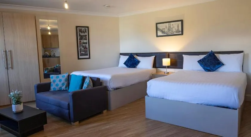 Kingfisher Court Apartments by Uno-FREE PARKING - Image 1