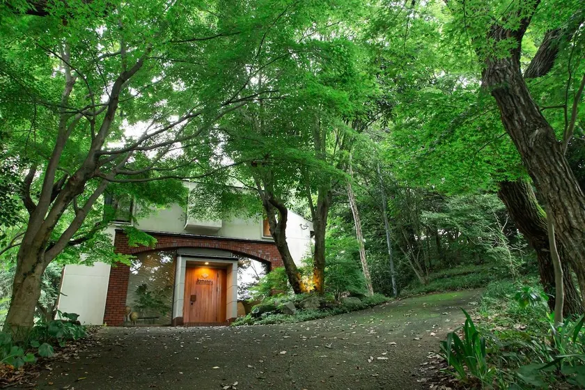 kamenos Luxury Resort With Beautiful Scenery Hiji - Image 1