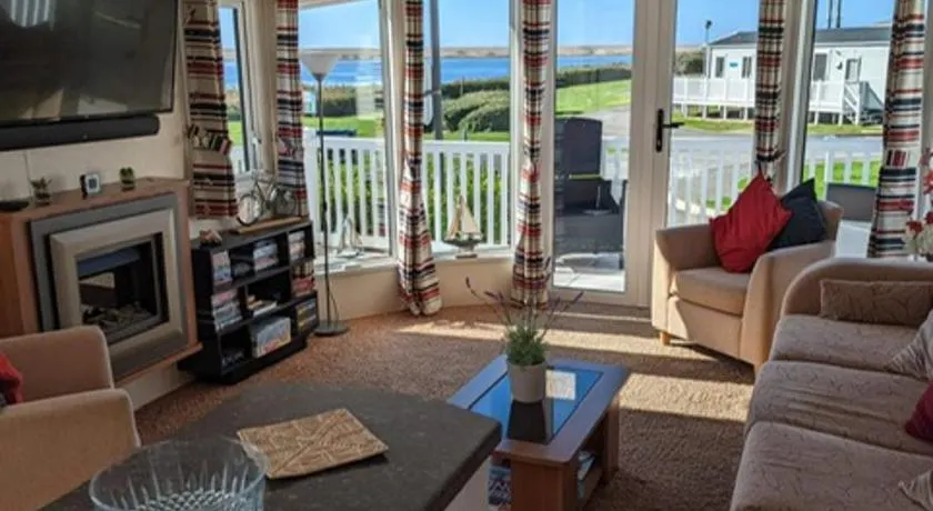 Lovely and Bright Caravan Haven Littlesea with views across the Fleet Lagoon - Image 1