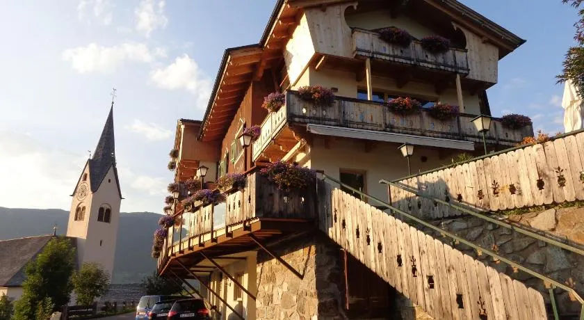 Familienorientierte gemütliche Ferienwohnung mit Grill, Garten und Terrasse | Skifahren in der Nähe | Perfekt für die Arbeit von Zuhause | Hunde erlaubt - Image 1