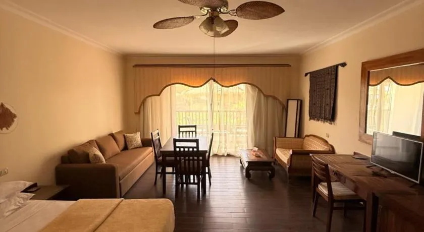 Domina Coral Bay Imperial Suite Elisir 1 - Image 1
