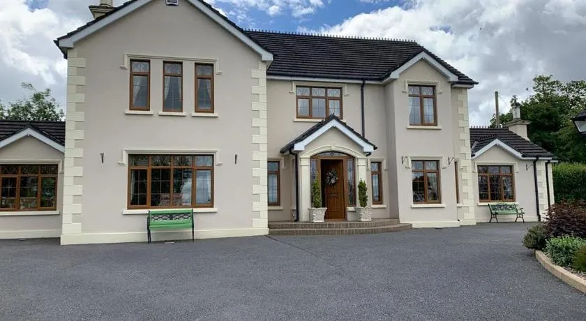 Mayrone House B&B - Image 1