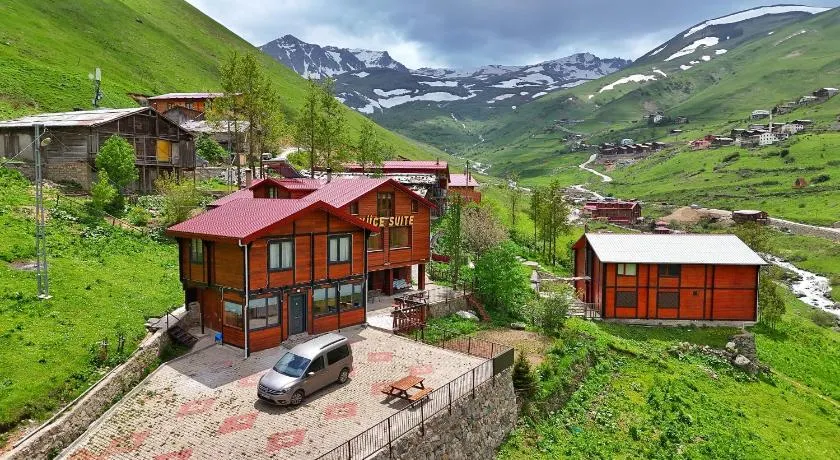 Yüce Suite - Image 1