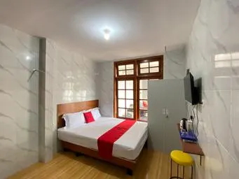 RedDoorz near RSUD Tidar Magelang - Image 1