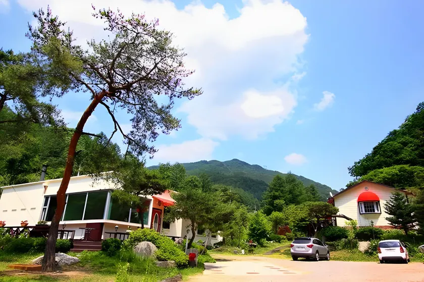 Yangpyeong Sanneomeo Pension - Image 1