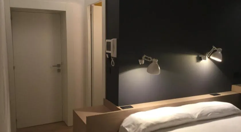 Acquapazza Restaurant & Room - Image 1