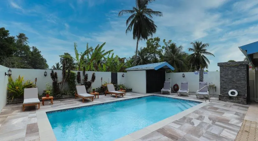 Airport Inn - Image 1