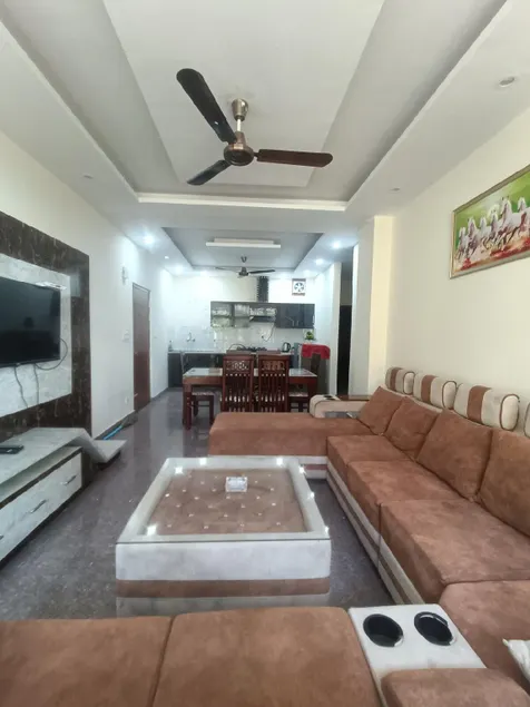 Emerald Woods Stay | Forest view 2bhk near kasauli - Image 1