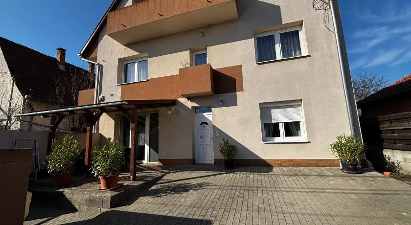 Maxi Apartman - Image 1