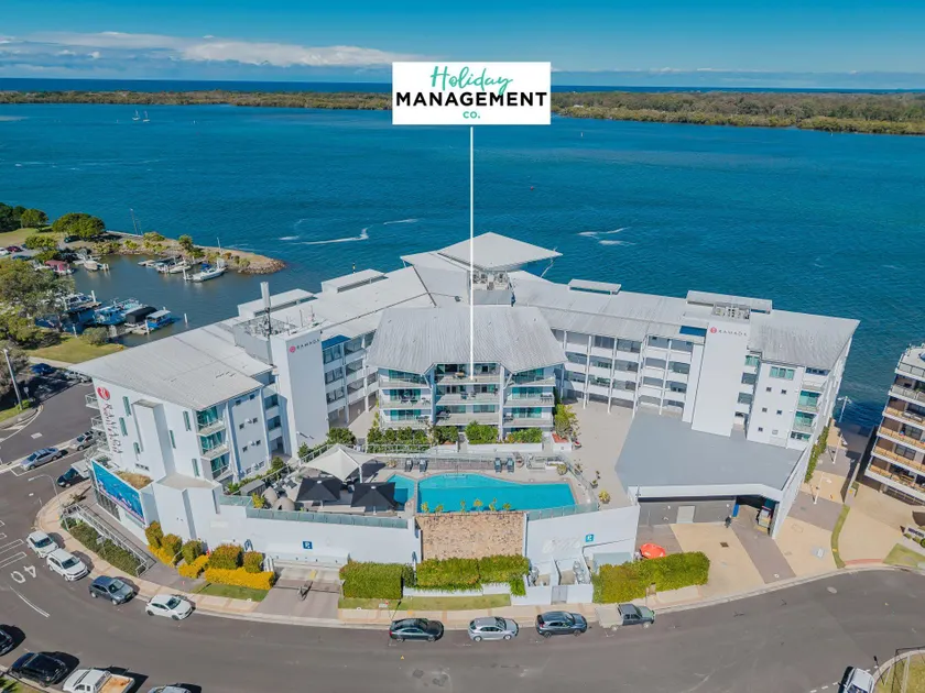 The Top Deck Retreat Ballina - Image 1