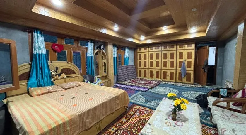 Zolang Homestay Yulla - Image 1