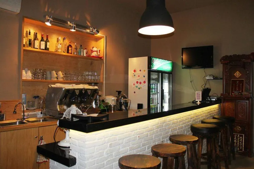 Hola Inn - Image 1